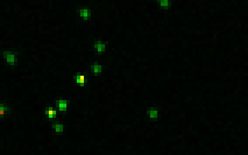 Single upconverting nanoparticle UC-FRET studies